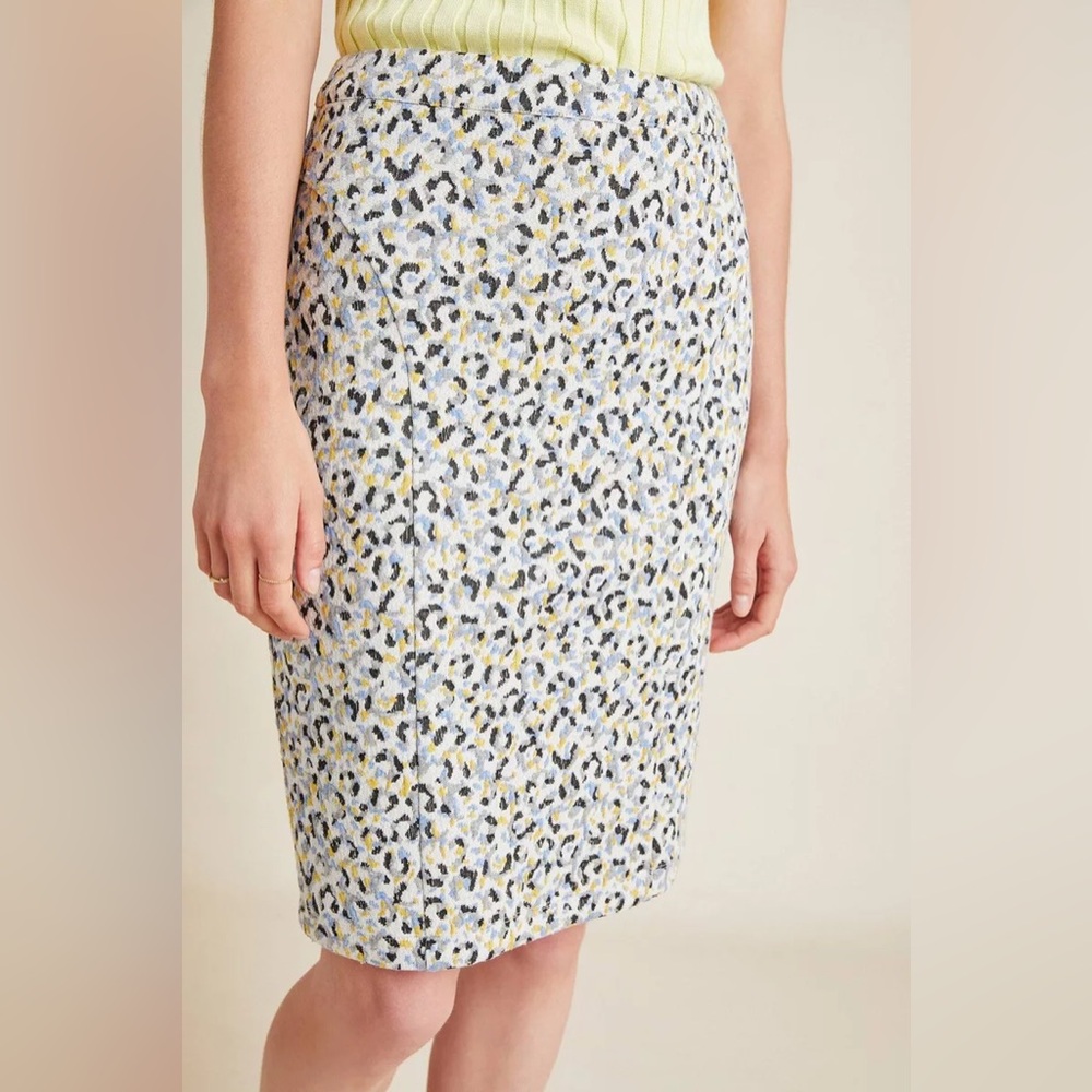 Maeve / Anthropologie Blue and White Animal Print Pencil Skirt